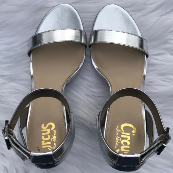 BRAND NEW * Sam Edelman Silver Strappy Heels - Picture 2 of 4